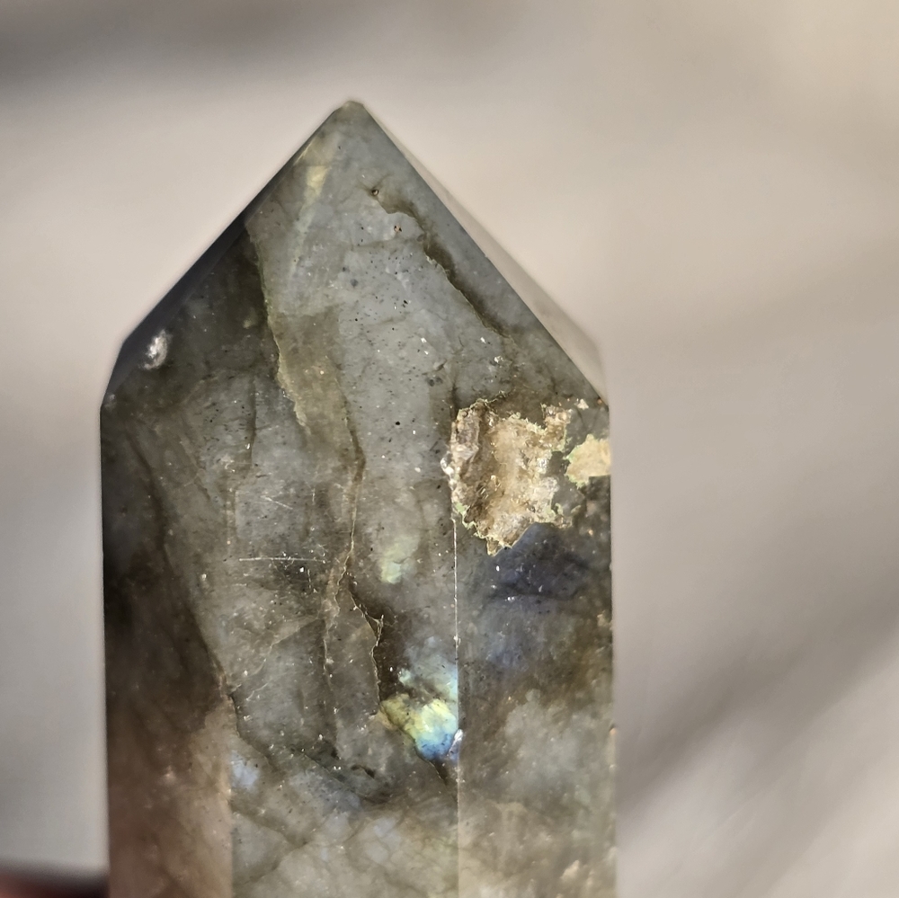 Labradorite Healing Tower - Picture 3 of 5